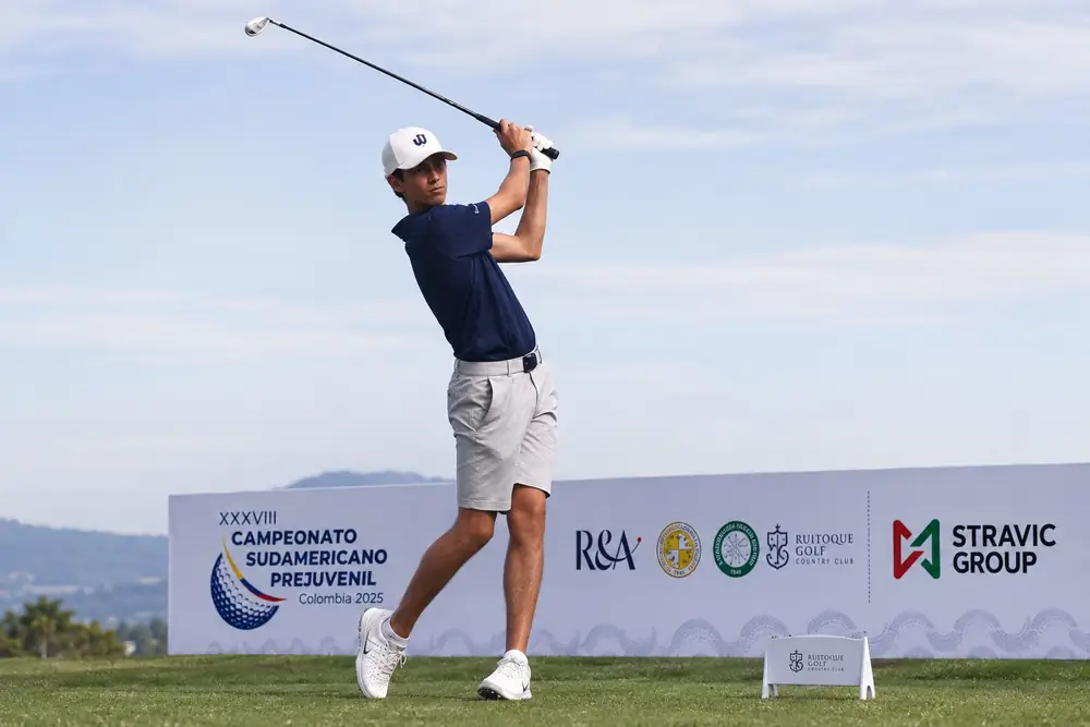 Golpe de salida en el Campeonato Sudamericano Prejuvenil, con el patrocinio de Stravic Group