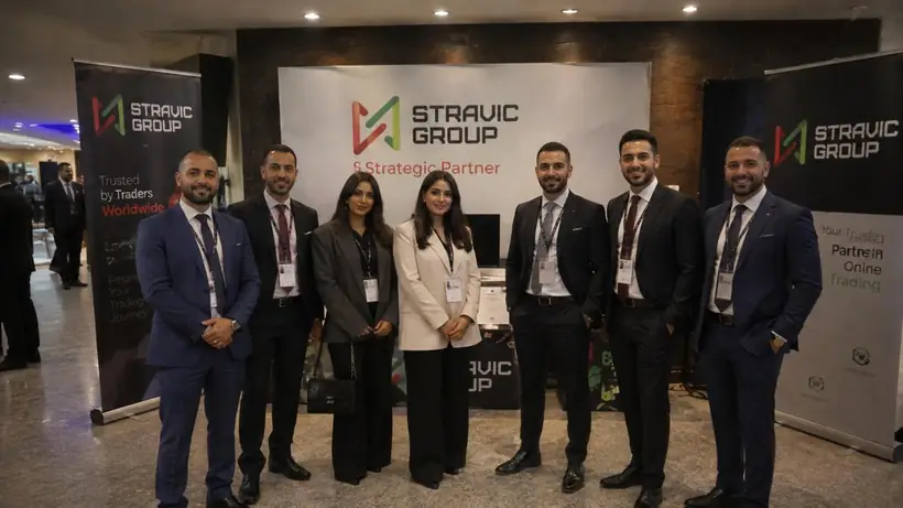 Equipo de Stravic Group como socio estratégico del evento